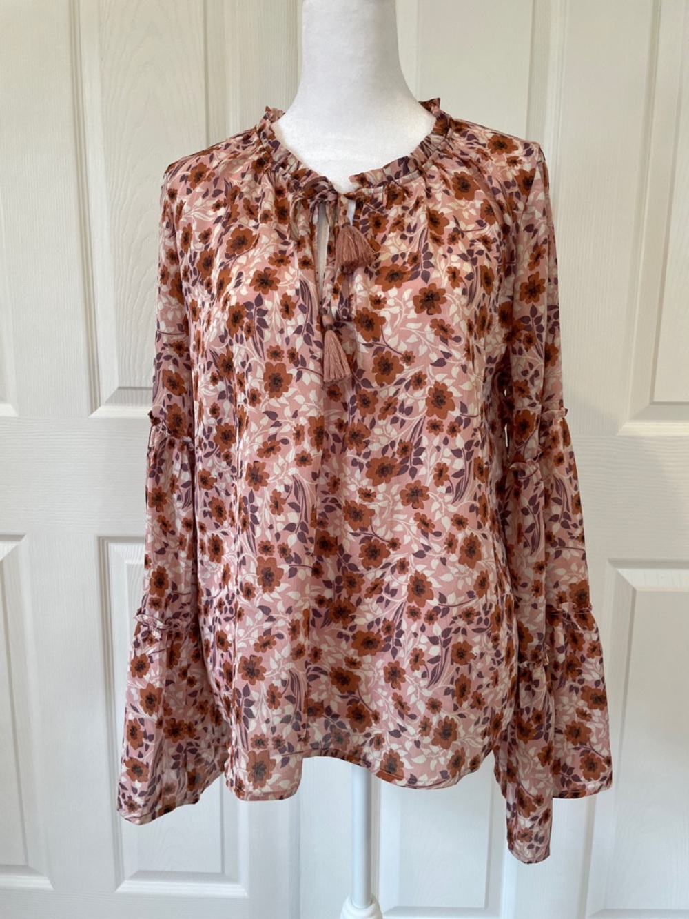 Lovestitch Dusty Rose Floral Tie-Front Blouse size Small NWT